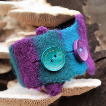 Knoflíkovec proužkovaný